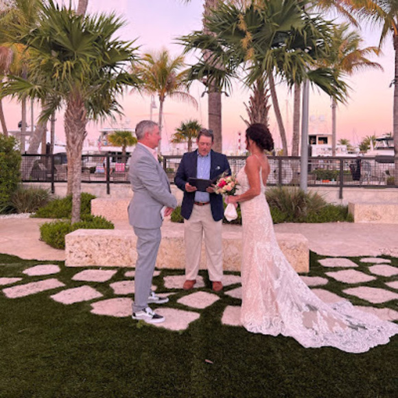 Meet your Posher, Nicki - Picture 1 of 1